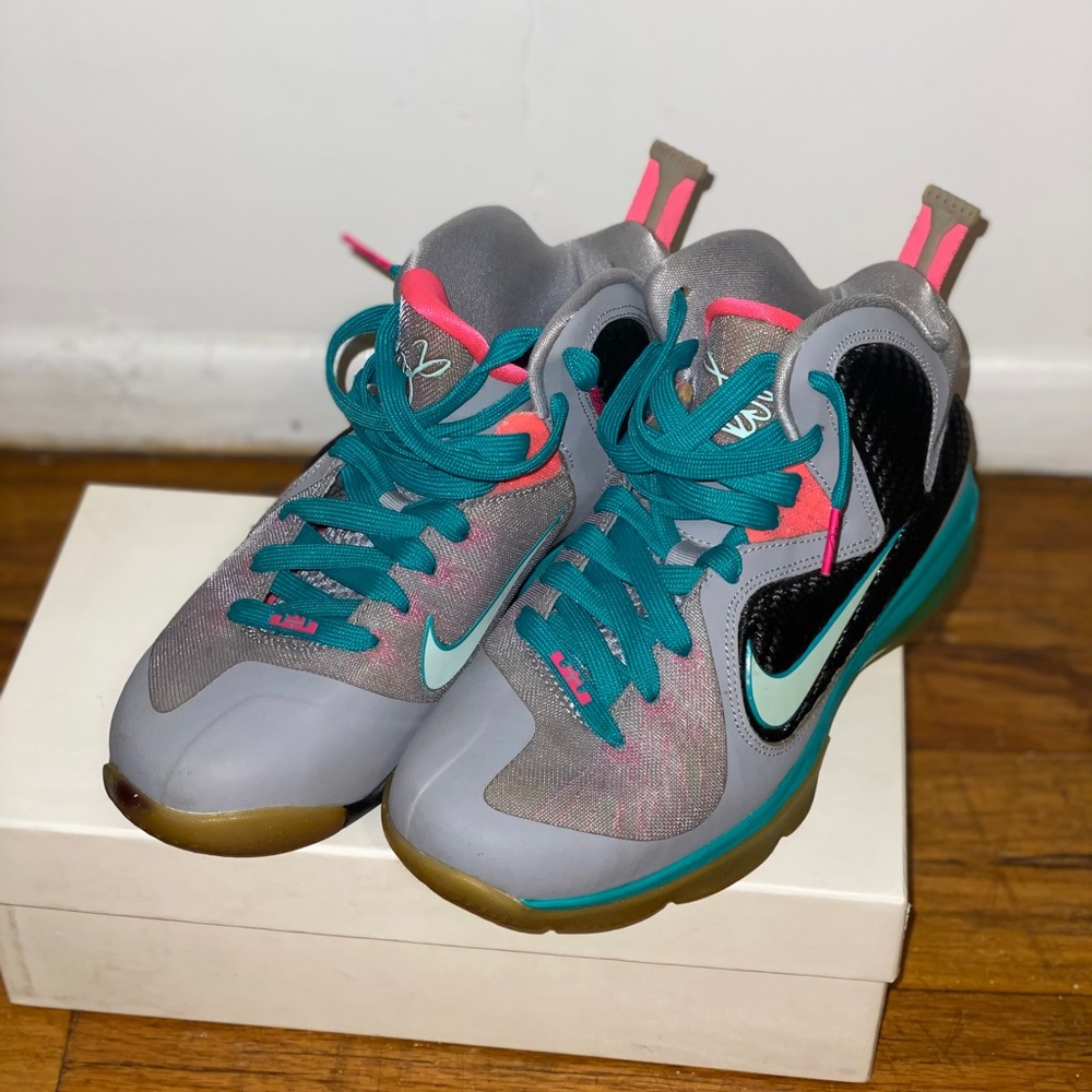 Miami Lebron - Picture 2 of 3